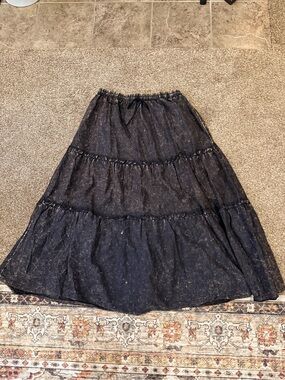 Zenana Outfitters Black Tiered Maxi Skirt with Subtle Speckle